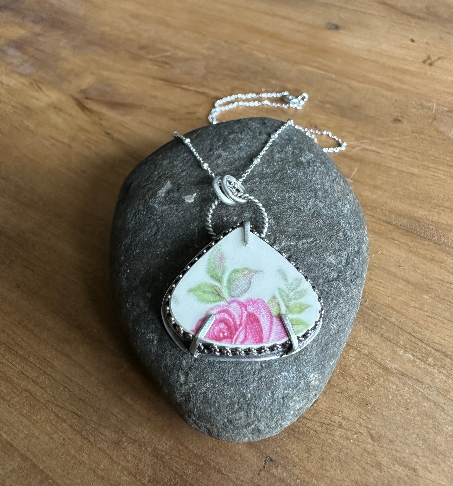 Rose China Necklace