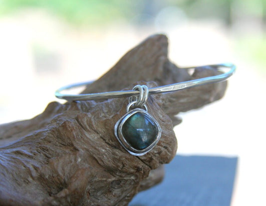 Labradorite bangle bracelet, hammered sterling silver bangle bracelet, gemstone bangle bracelet, stacking bracelet, boho, gypsy jewelry