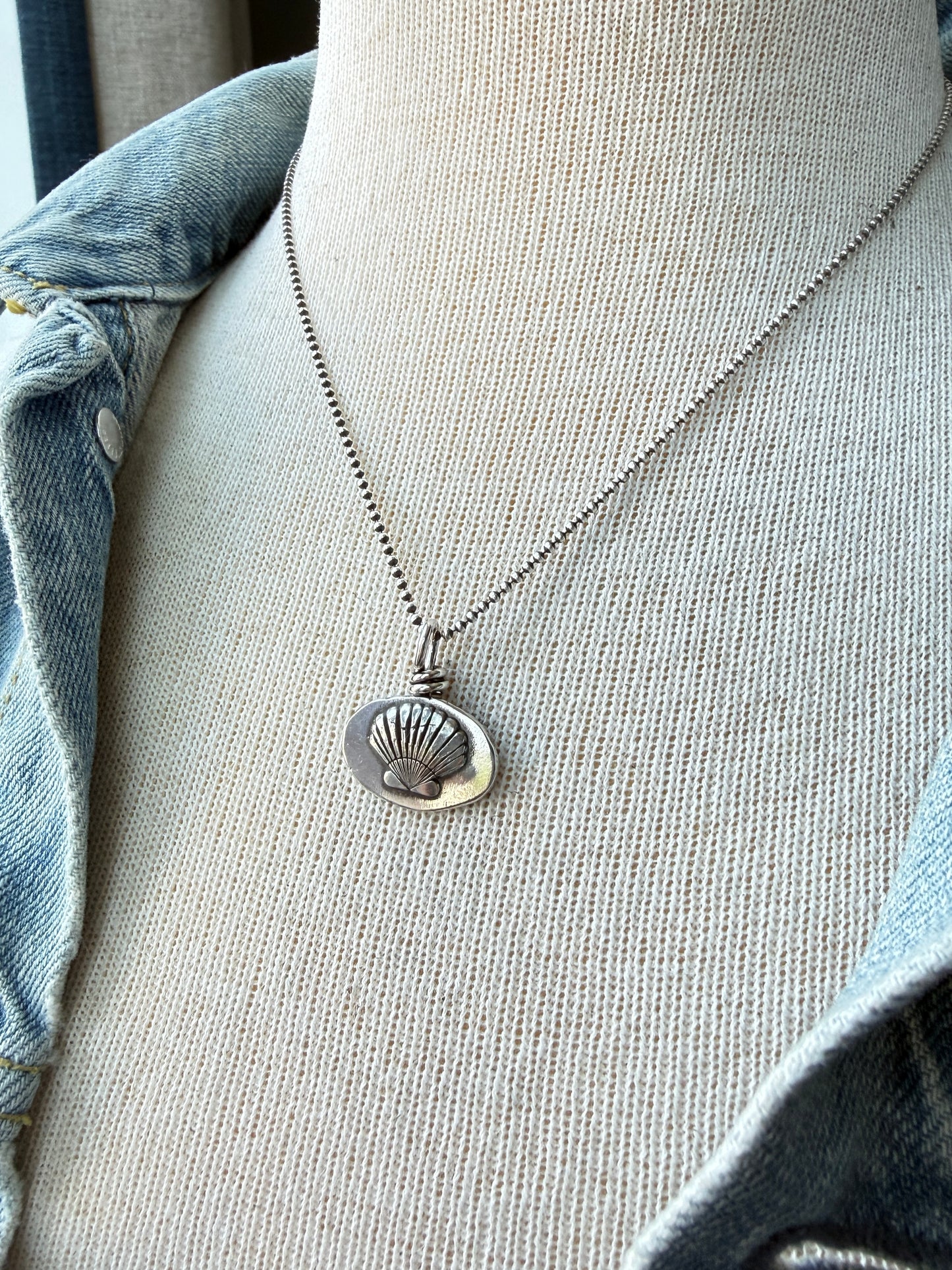 Clam Shell Nugget Necklace