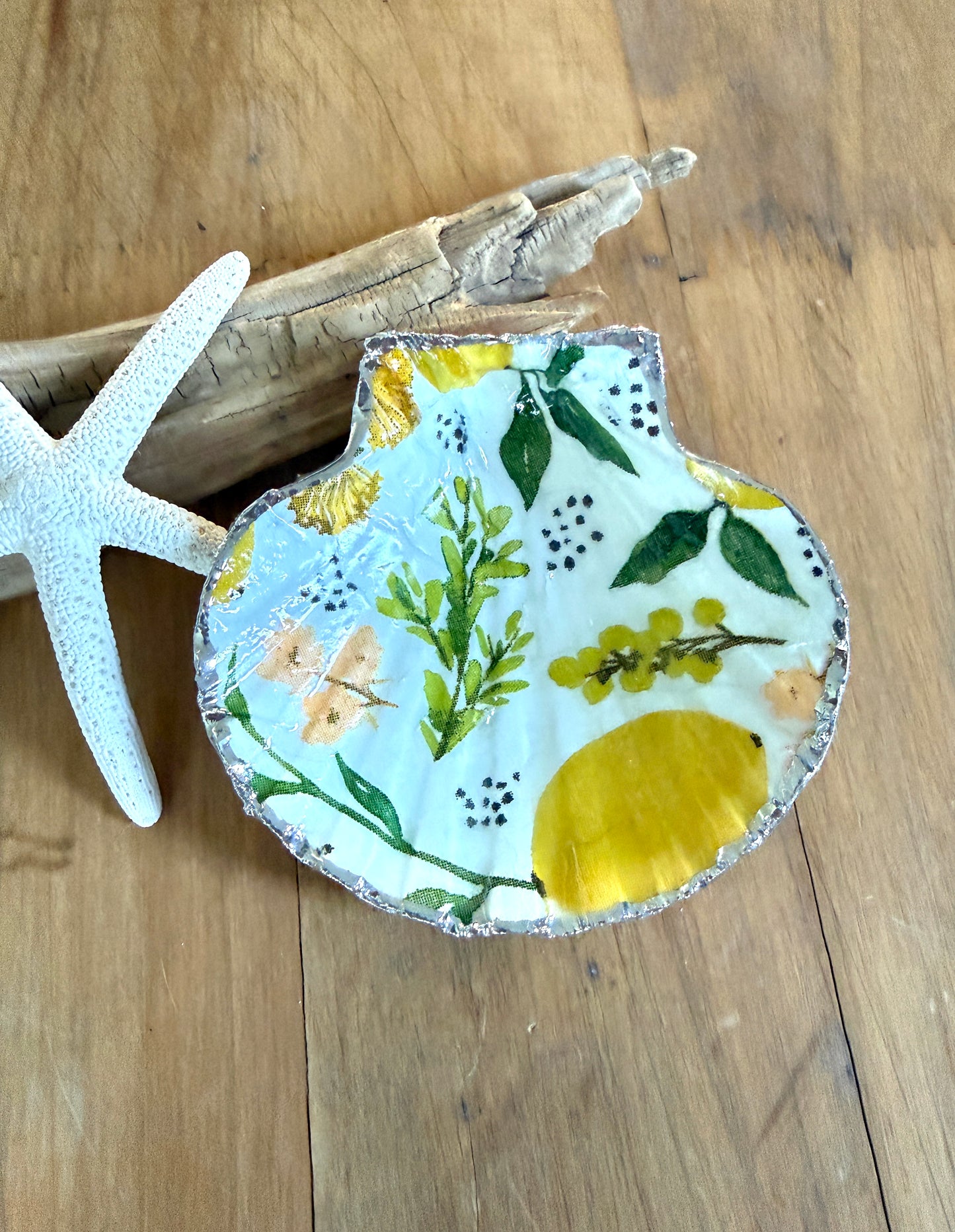Floral Scallop Shell Trinket Dish