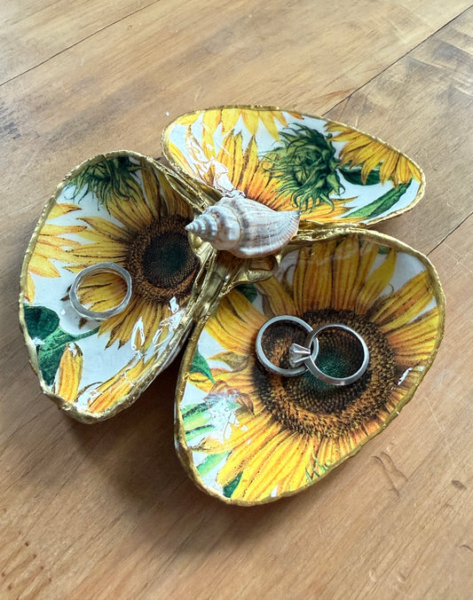 Clam Shell Blossom Trinket Dish
