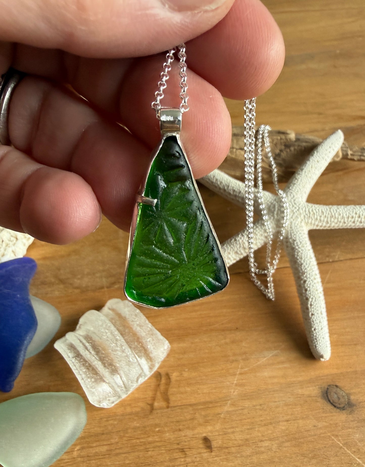Pattern Green Sea Glass Necklace