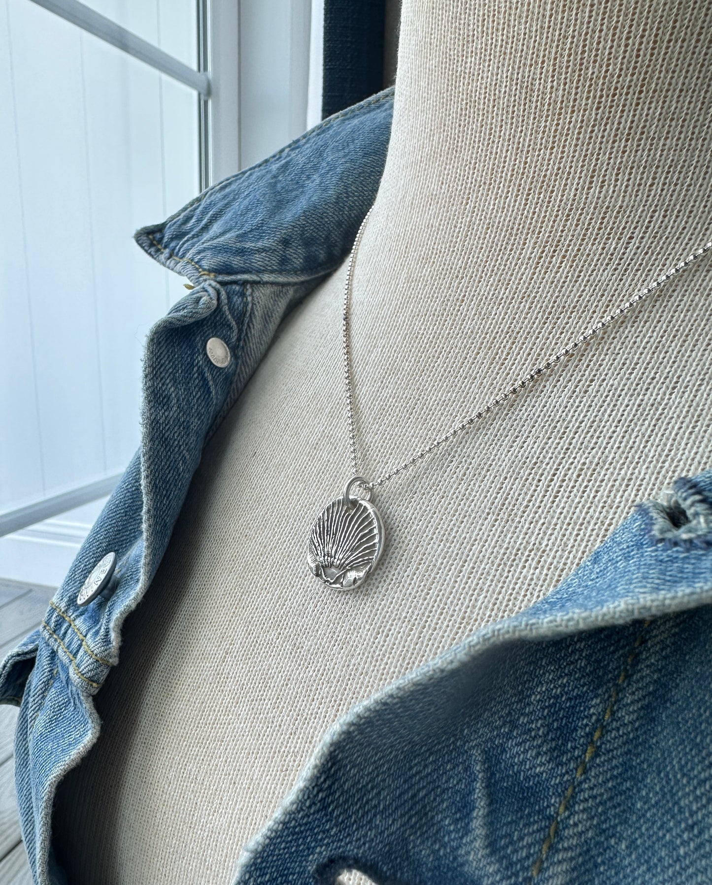 Sea Shell Wax Seal Necklace