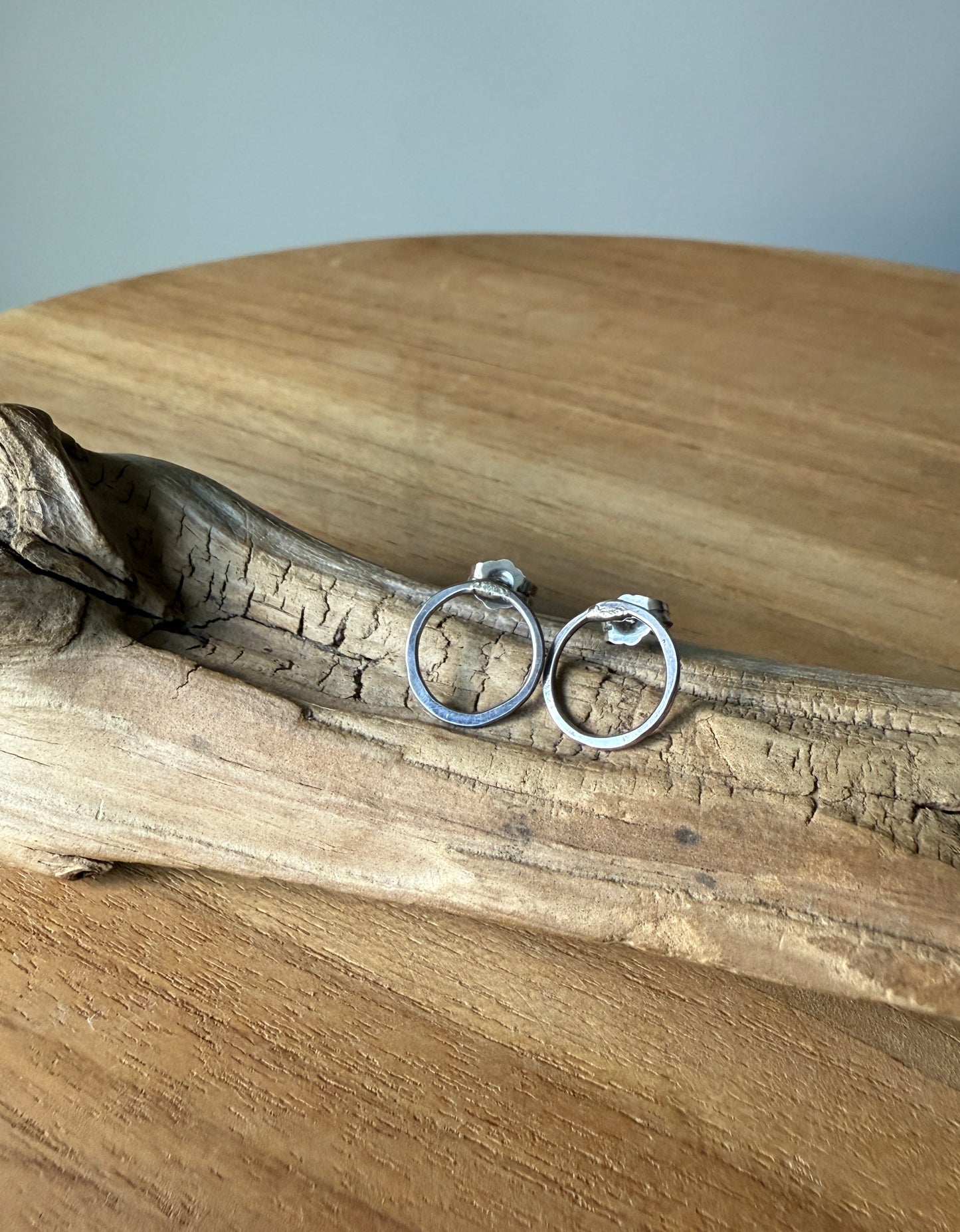 Simple Circle Post Earrings