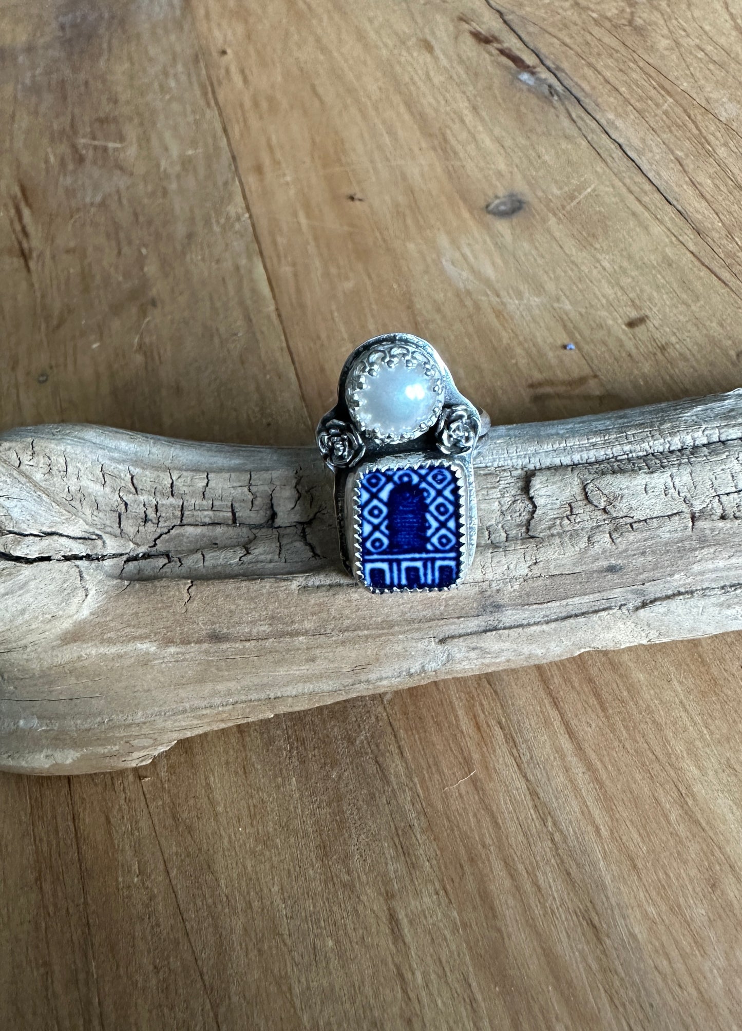 Blue Willow China and Freshwater Pearl Ring