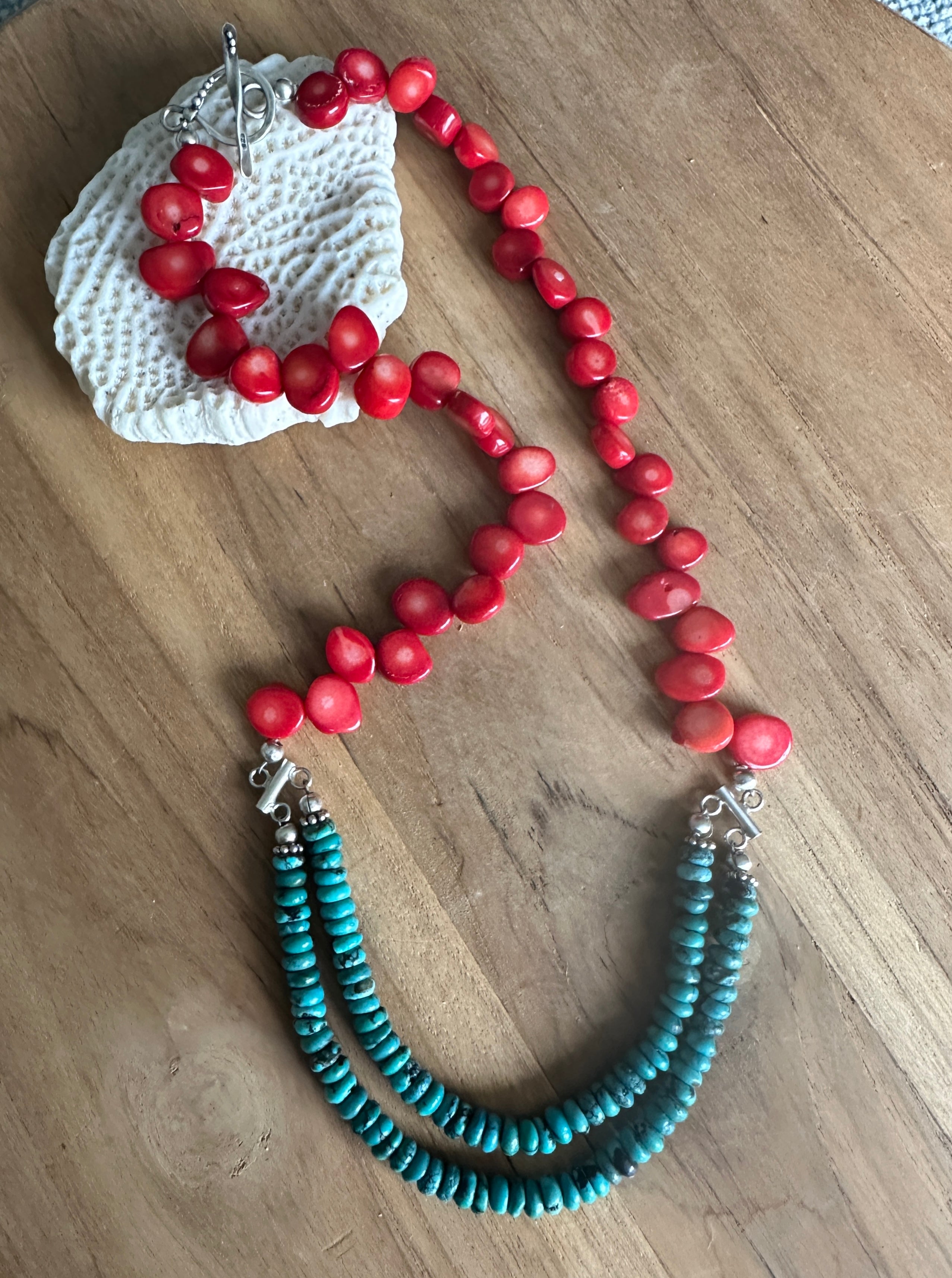 Red coral and turquoise necklace, Red and blue pendant necklace, Coral necklace, 2024 Red turquoise necklace gift for her, Oval gemstone pendant