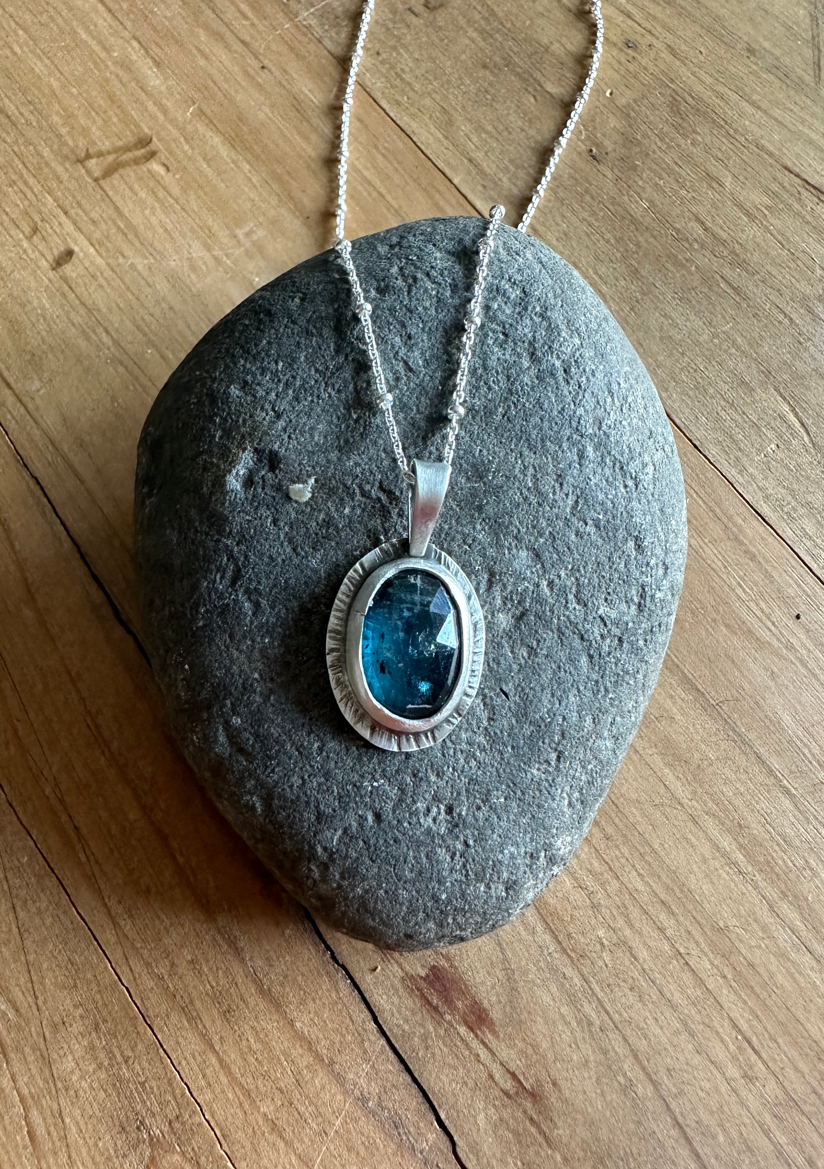 Raw Blue Kyanite Pendant Necklace – Cantik