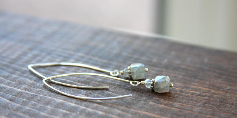 Labradorite dangle earrings, V shape dangle earrings, labradorite stones, earrings, everyday jewelry